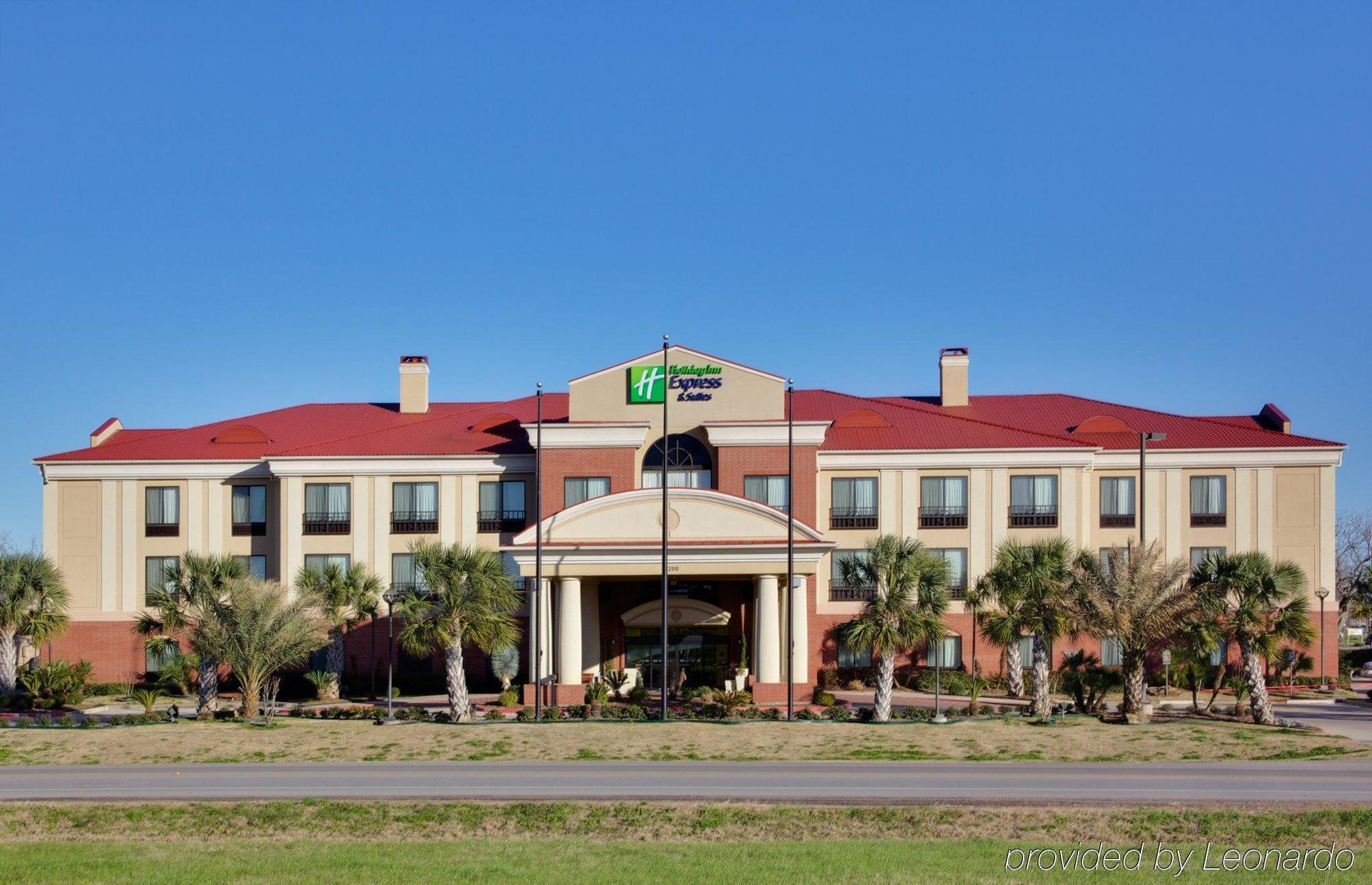 Holiday Inn Express & Suites Wharton By Ihg Exterior foto